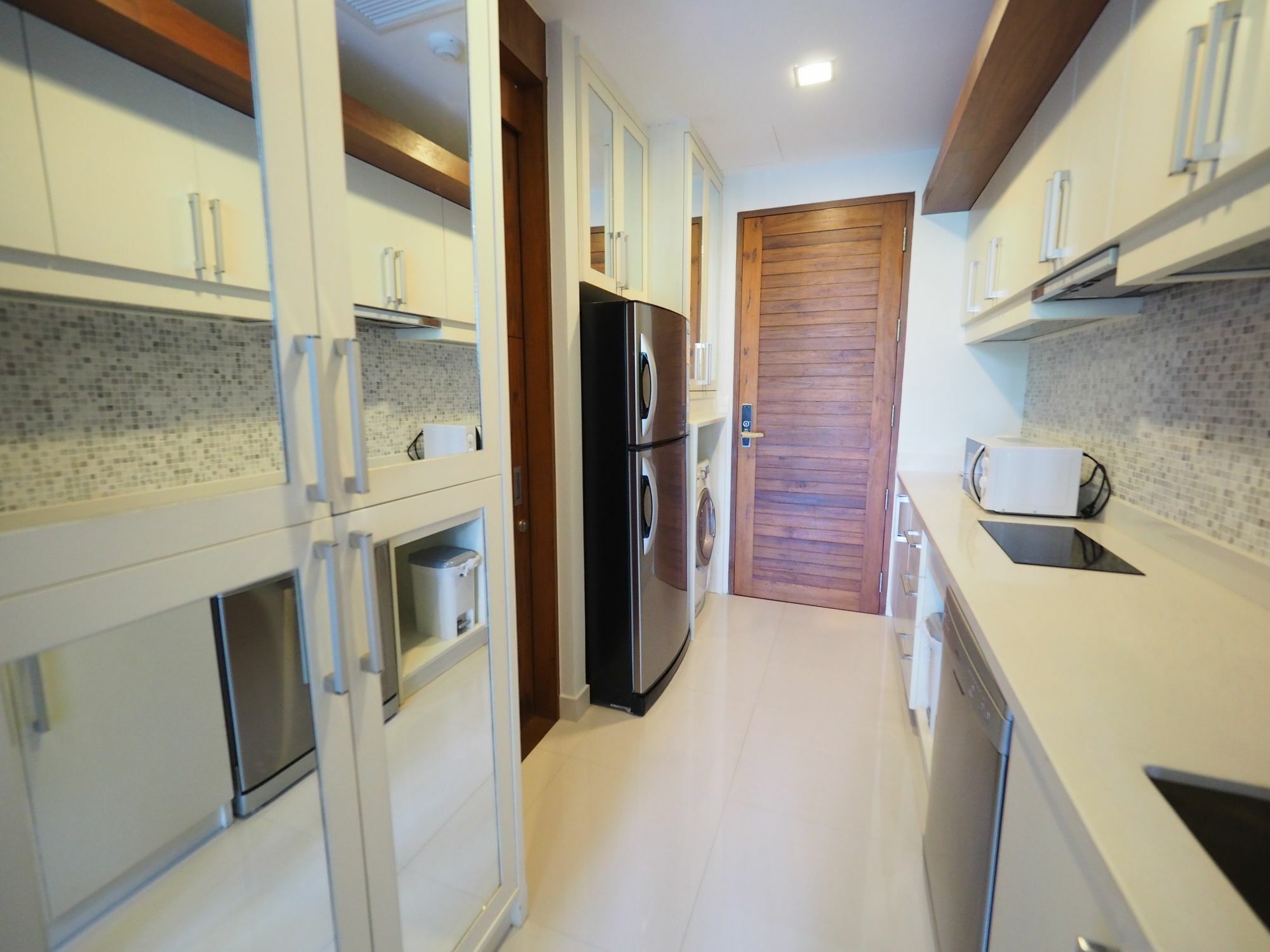 Q Conzept Condominium Karon Екстериор снимка