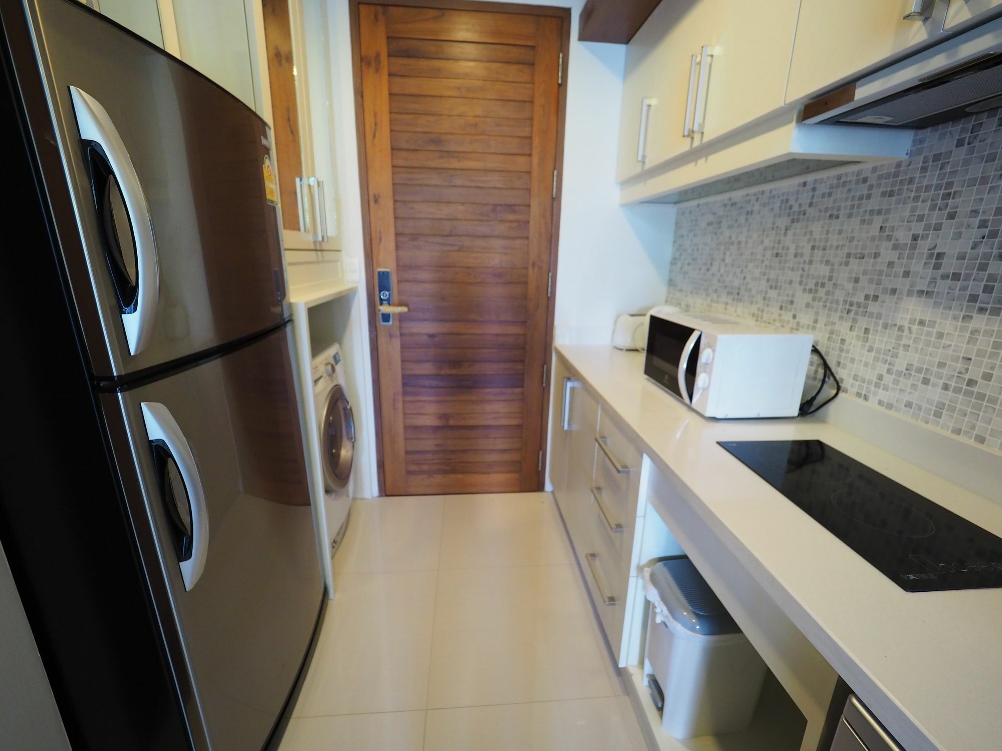 Q Conzept Condominium Karon Екстериор снимка